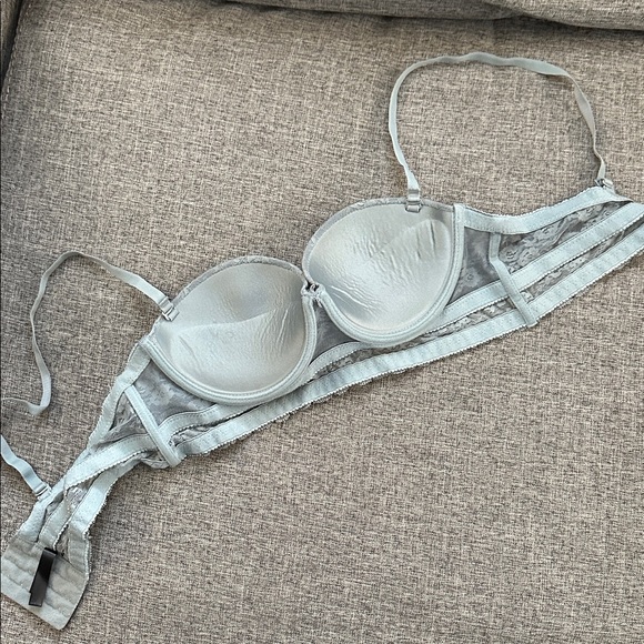 Lace Bra - push-up and strapless - Picture 4 of 8